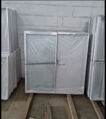 Common or white aluminum window64363605169410120