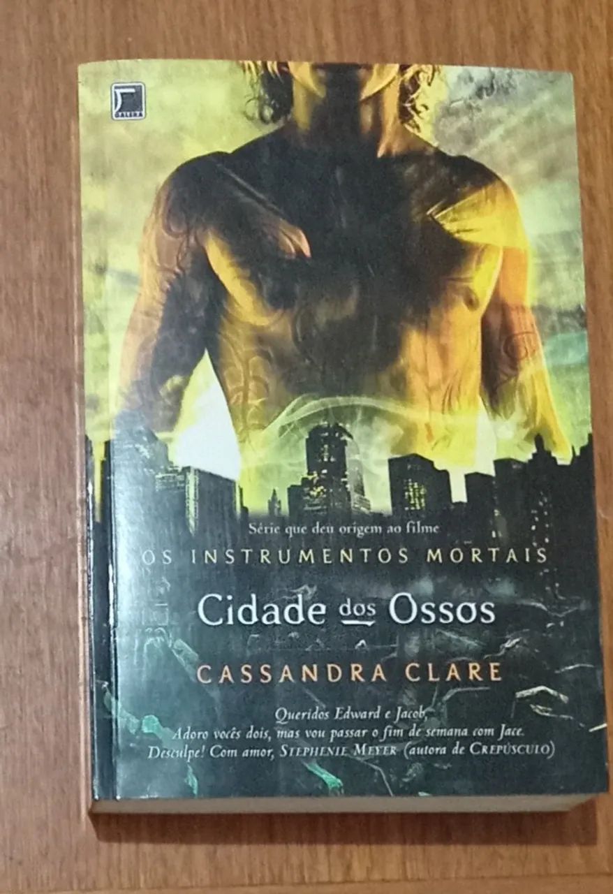Livro Cidade dos Ossos 