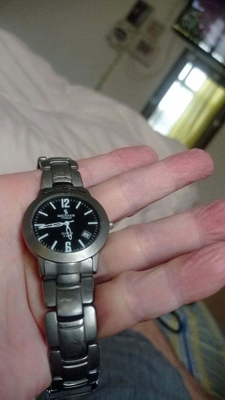 SECULUS TITANIUM QUARTZ DATE perfeito funcionamento todo original RARIDADE ESPETACULAR  - Foto 2