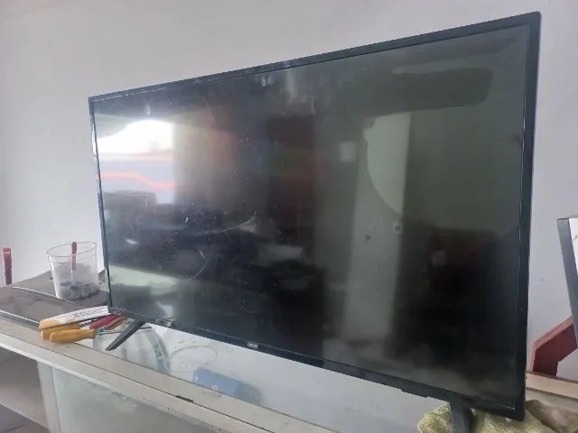 Tv Philips 42 polegadas tela quebrada.