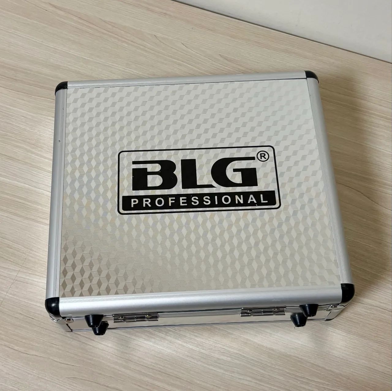 Microfone Condensador BLG Professional COM CASE, ACESSÓRIOS E TRIPÉ - Foto 2