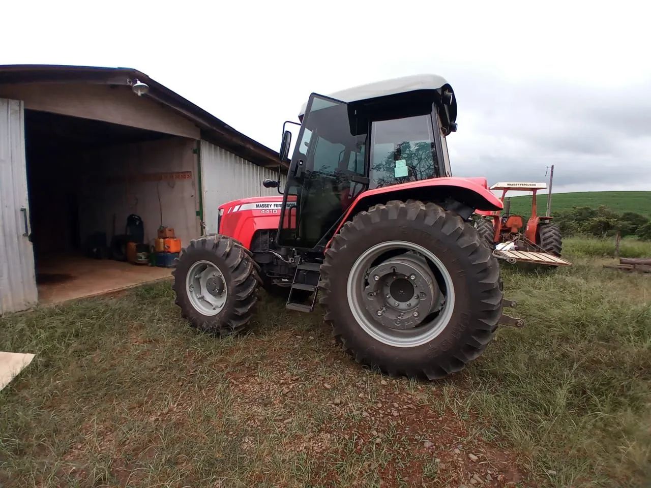 Trator Massey Ferguson 4410 - Foto 4