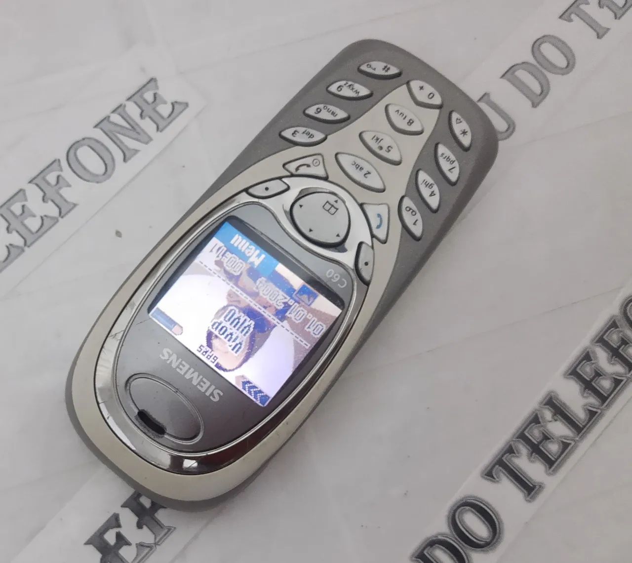  Siemens C60 celular antigo RELIQUIA + capas  - Foto 2