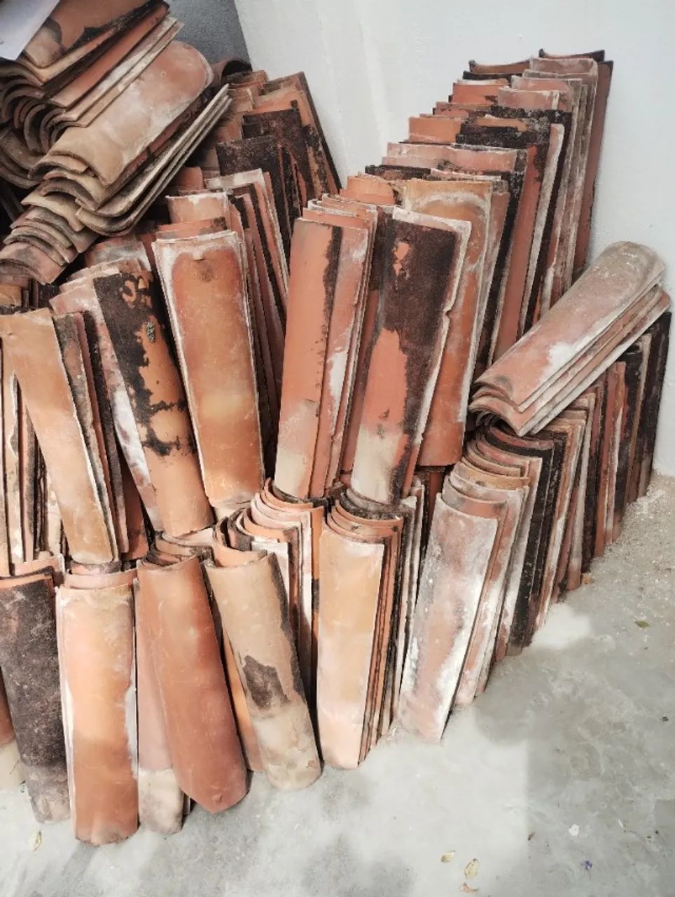 Telhas cerâmicas usadas