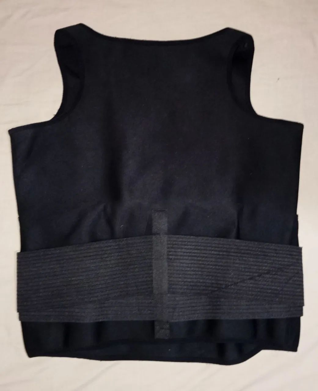 Top de Treino Neoprene com Faixa Abdominal - Tamanho M - Foto 3