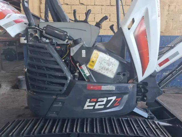 Mini Escavadeira Bobcat Mod. E27z Ano 2022 830.8h + Aço - Foto 5