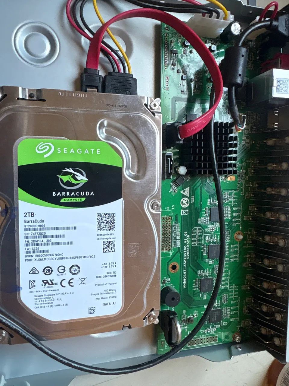 DVR Giga 16 canais com HD de 2 TB