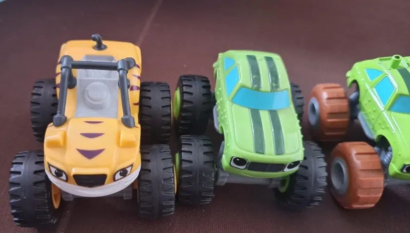 Brinquedo Carrinhos Coleção Blaze And Monster Machines - Foto 4
