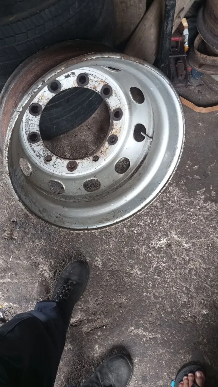 Roda de Caminhão 295