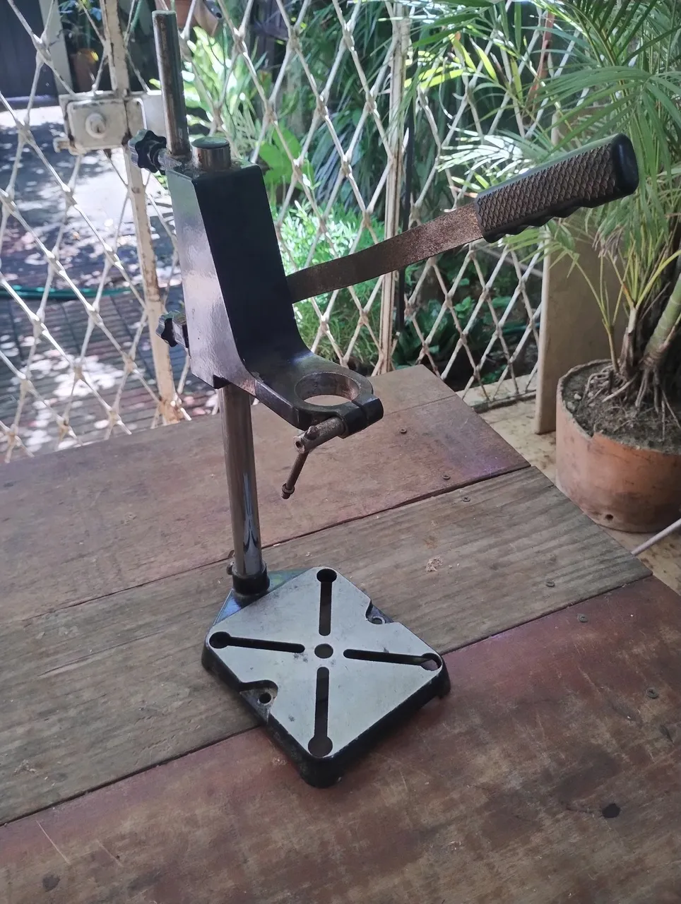Suporte para Furadeira de Bancada - Ótimo Estado