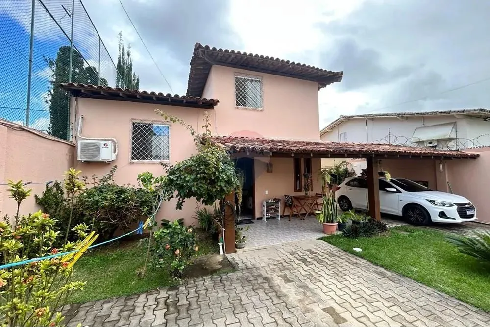 Casa semi-nova à venda no Kaikan
