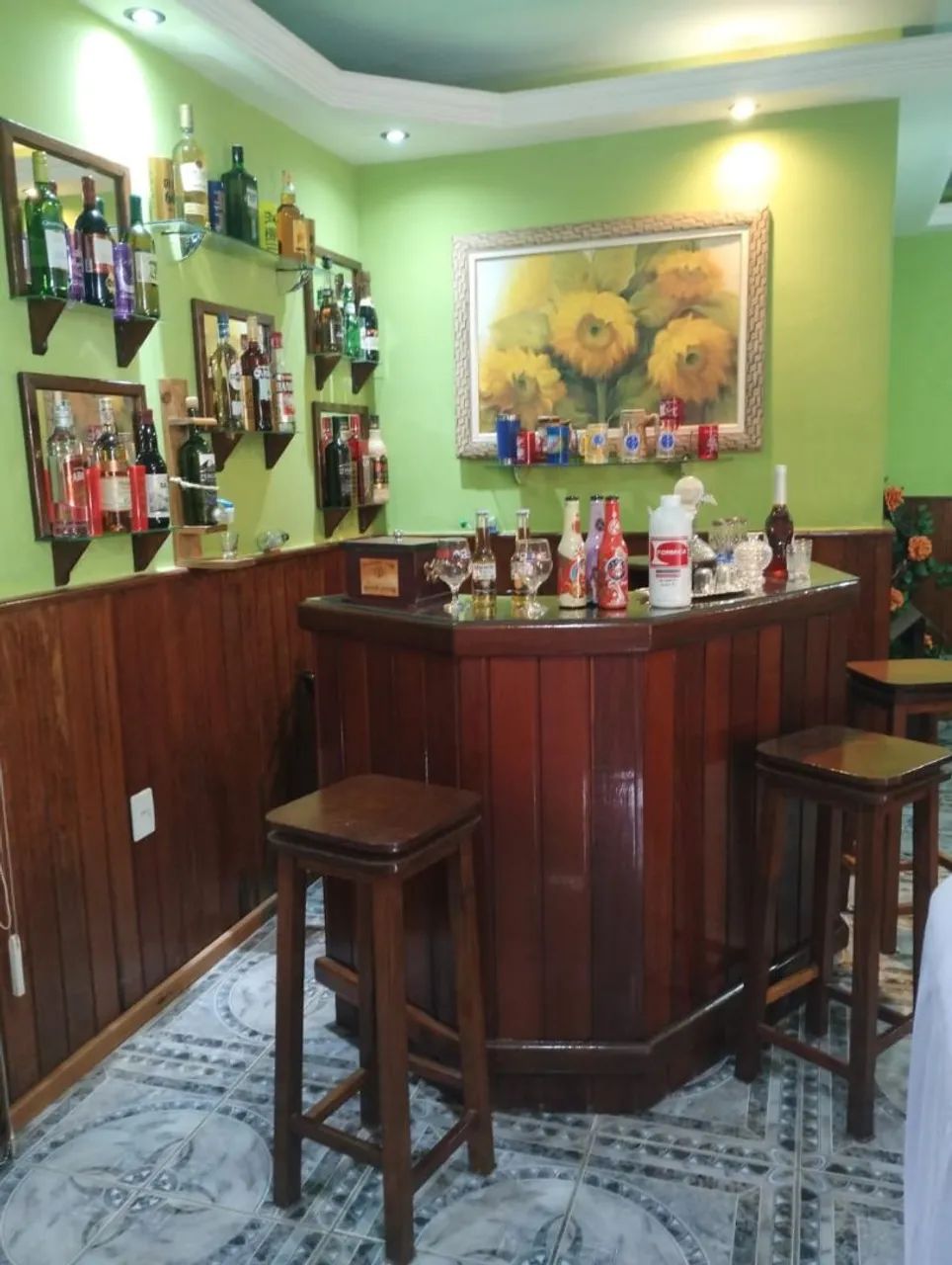 Barzinho de madeira maciça  - Foto 3