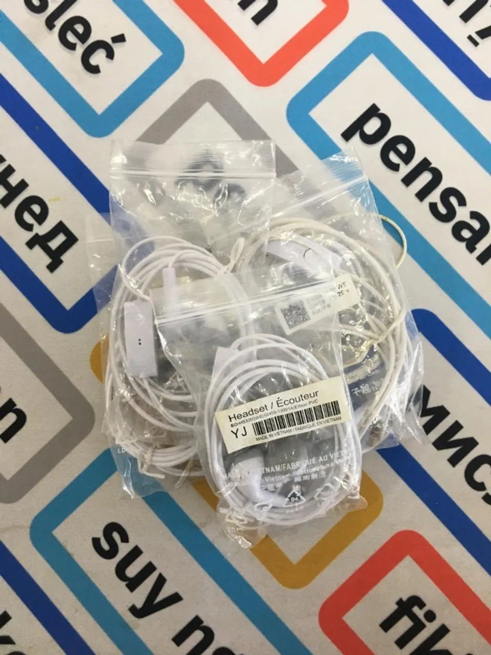 Kit Com 6 Fones de Ouvido P2 (Modelo Samsung / Universal)