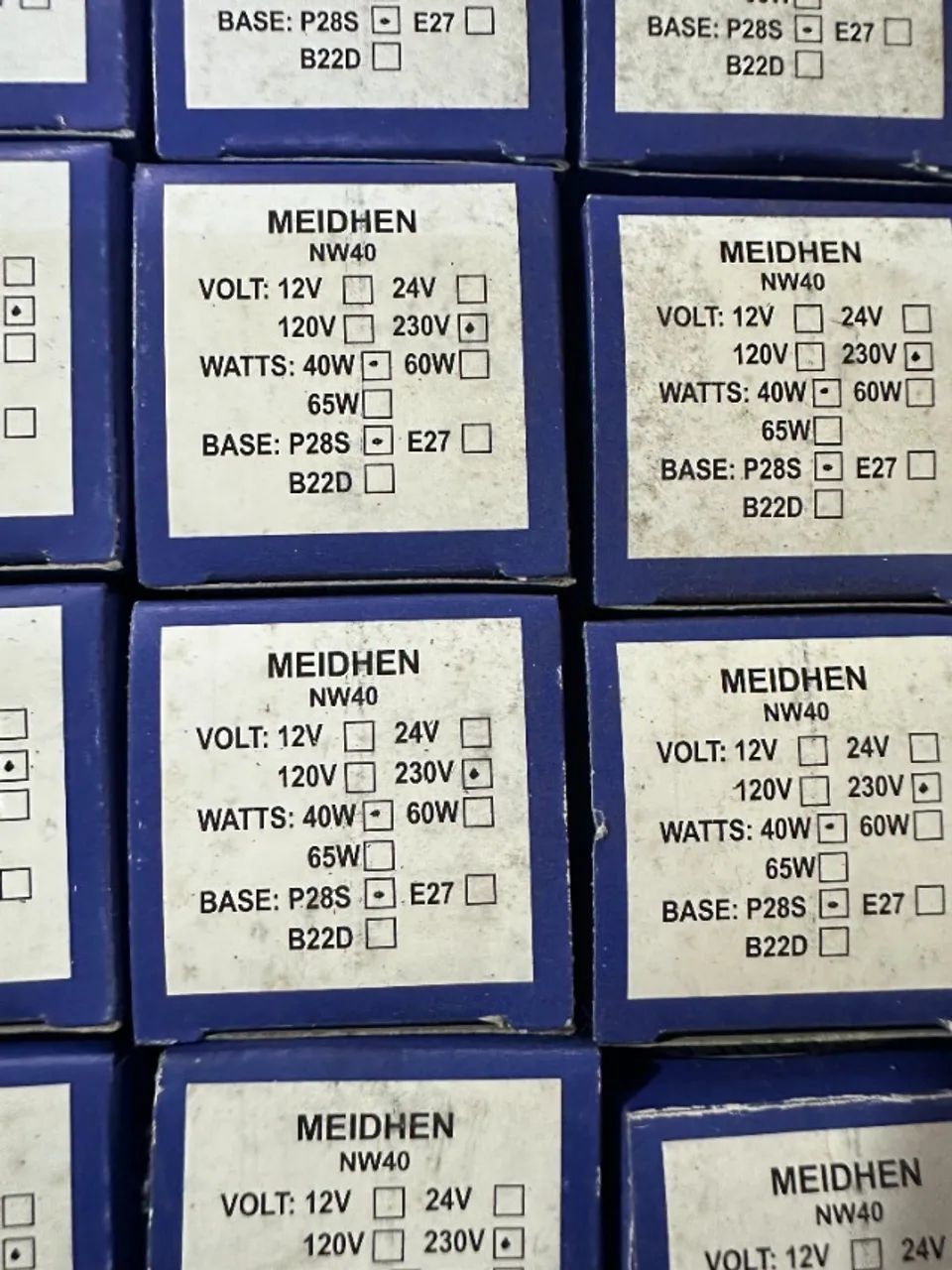 Lâmpada navegação 60W P28S 220v - Foto 6