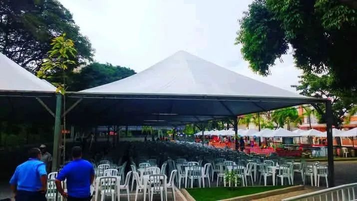 Tenda tamanho 8x8 para área externa. - Foto 5