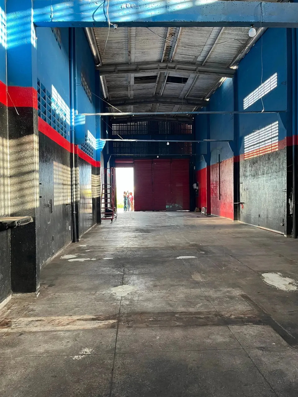 ALUGO PRÉDIO COMERCIAL C/204M2 PARNAMIRIM - CAVALCANTE CORRETOR CL5787