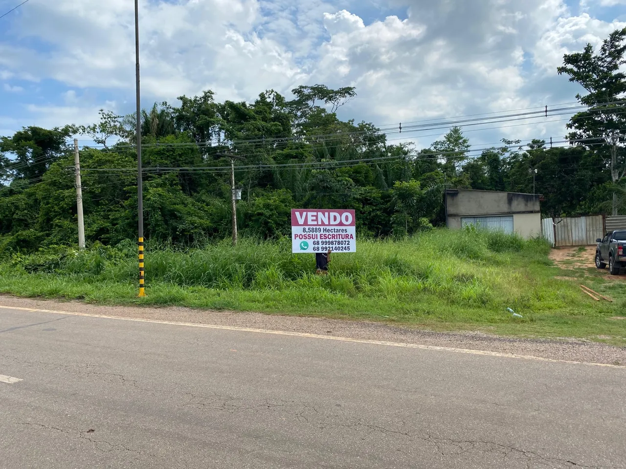 Vendo área de terra na estrada do aeroporto