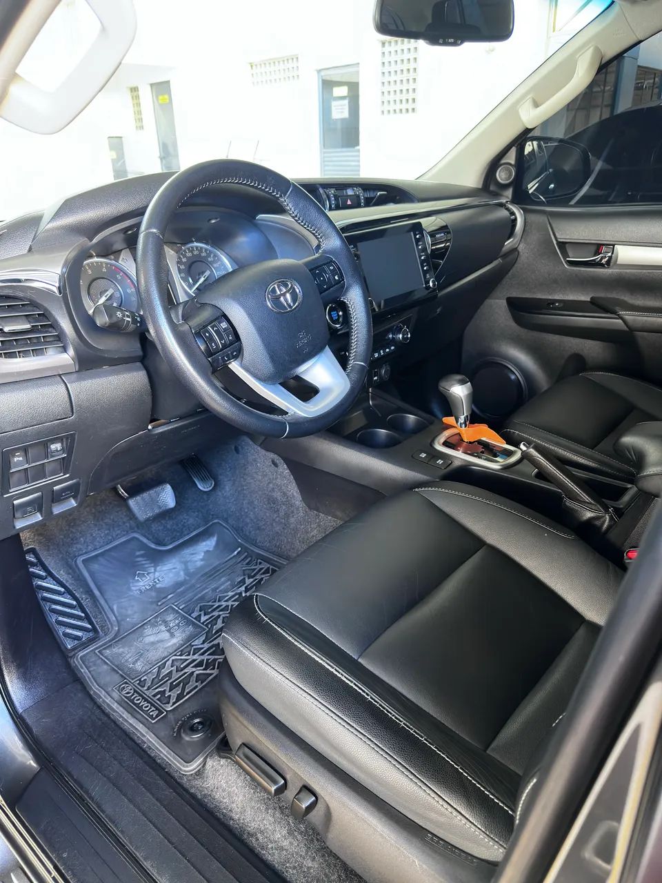 Toyota Hilux CD SRV 4X4 2.8 TDI Diesel Aut. 2021 - Foto 7