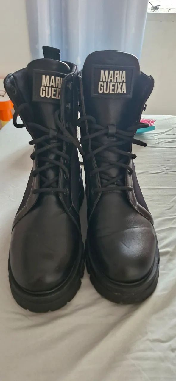 Botas pretas de cano alto - Foto 2