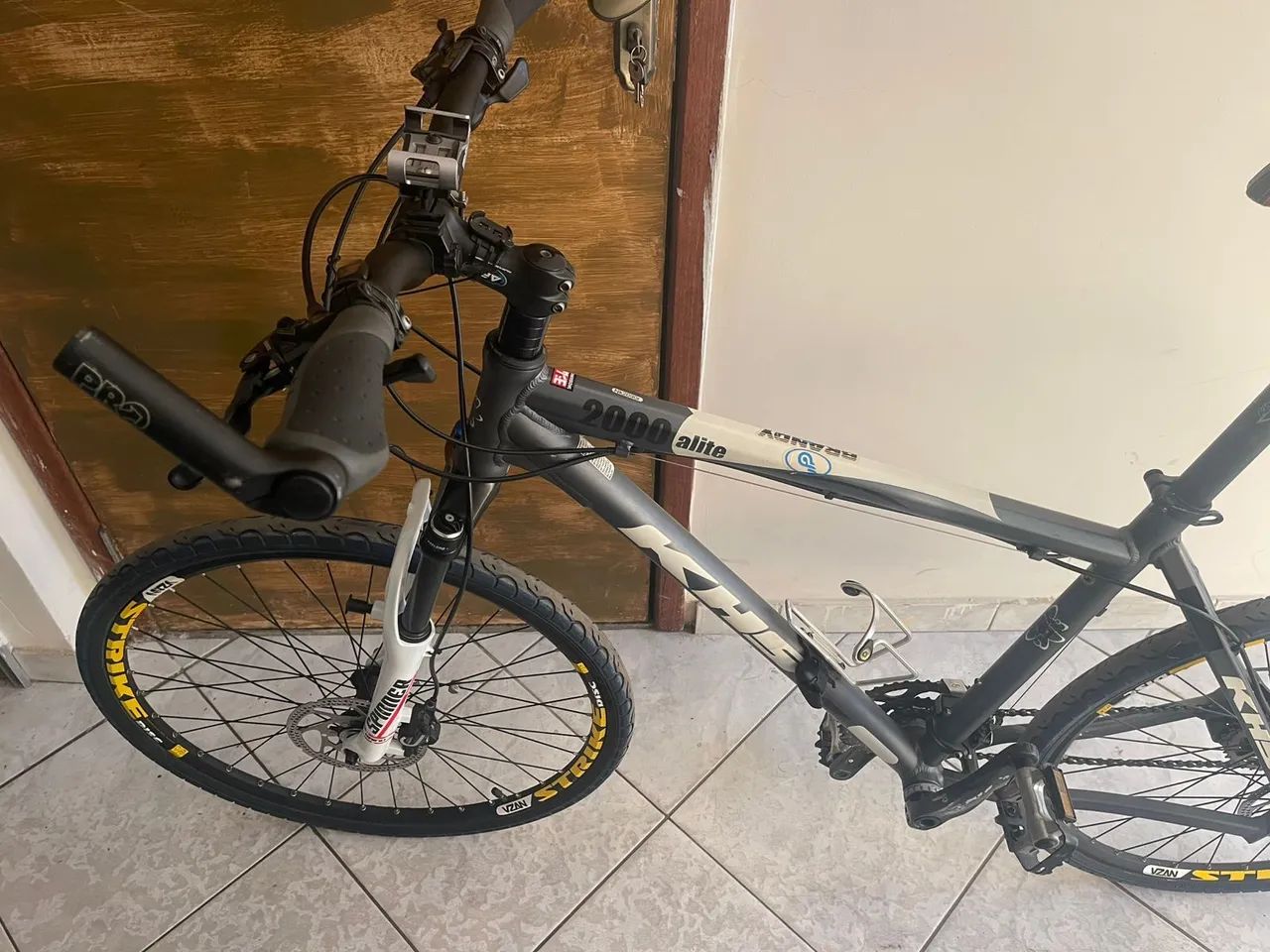 Bicicleta KHS ALITE 2000 Mountain Bike  - Foto 3