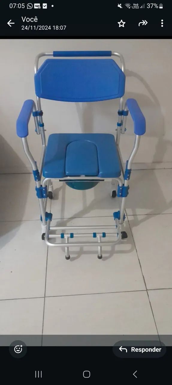 Cadeira de banho semi nova