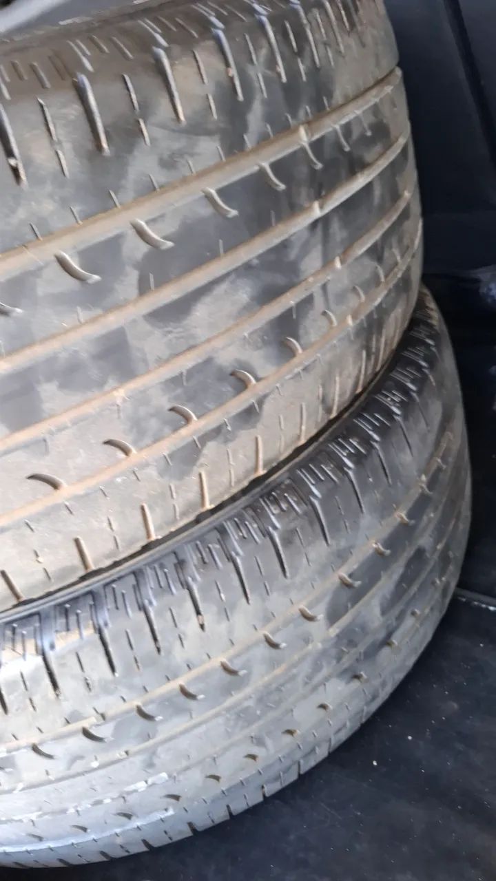 Pneu 215 55 17 goodyear  - Foto 2
