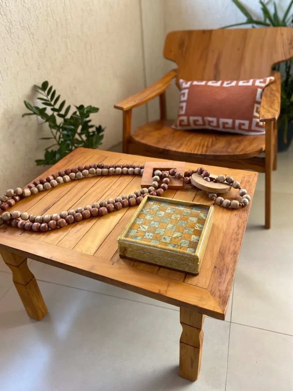 Cadeira de Madeira Maciça - Estilo Moderno64596143093761124