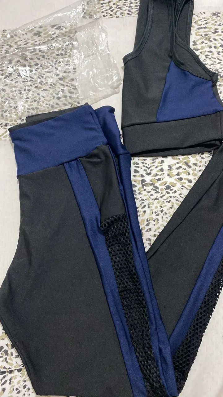 Roupa de academia 