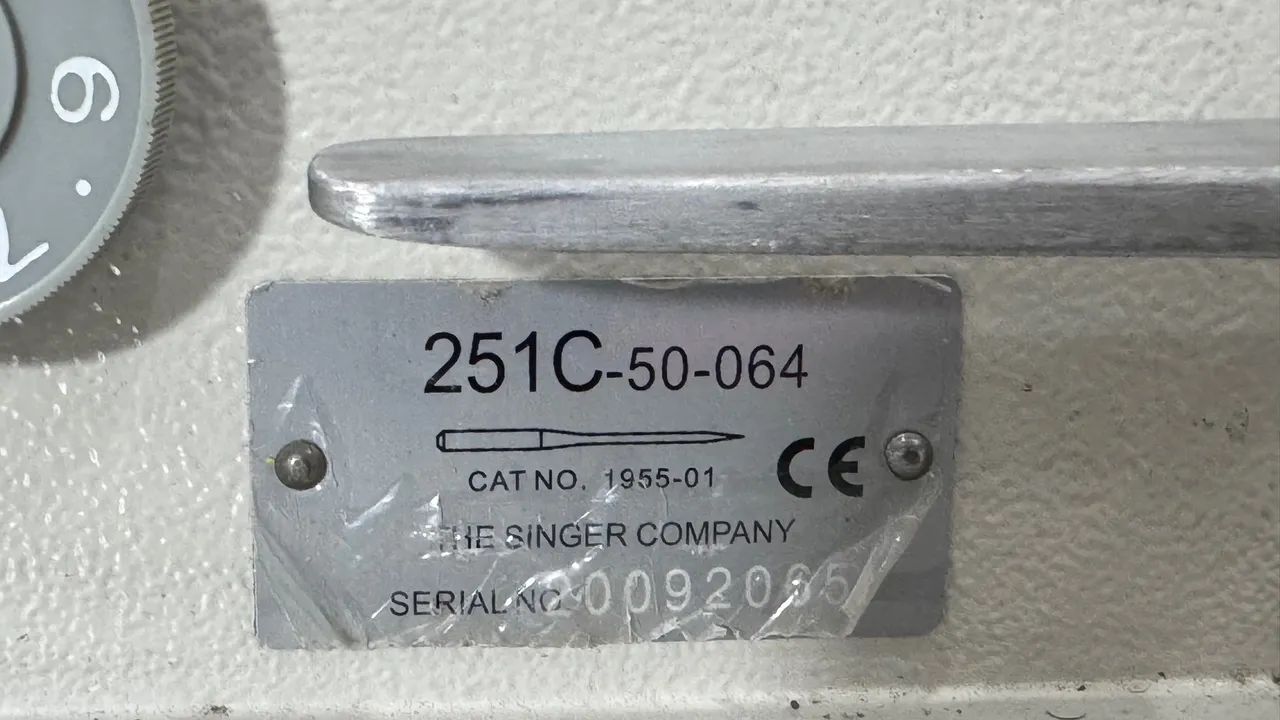 Máquina de Costura Industrial Singer - Foto 3