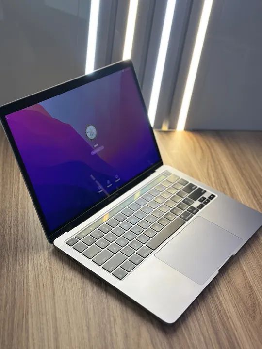 MacBook Pro 2022 Modelo A2338 Processador M2 8GB DDR4 HD 256GB