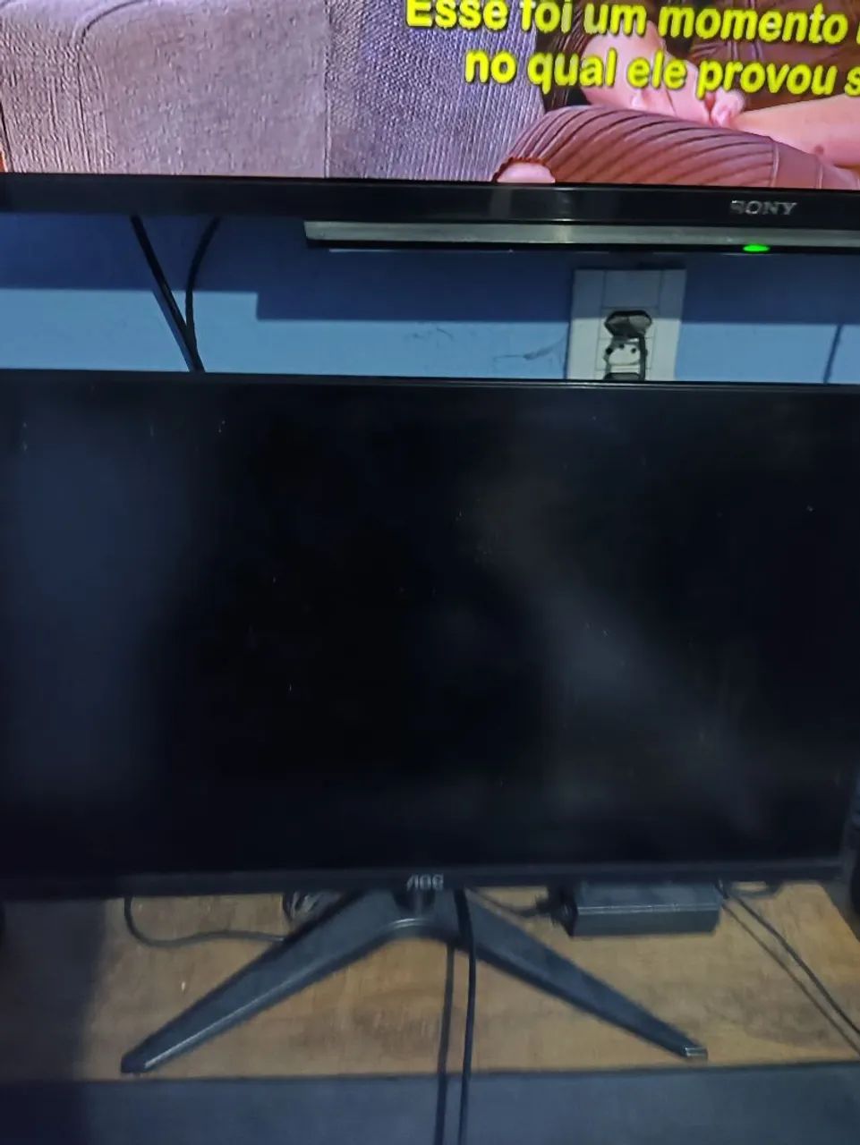 AOC 24-INCH MONITOR IN EXCELLENT CONDITION64312624646913121