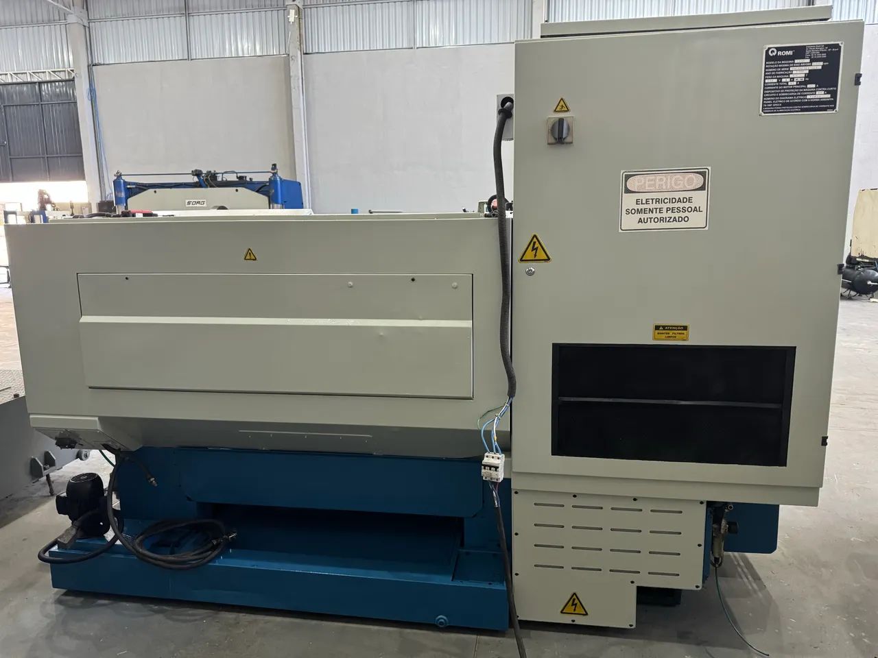 Torno cnc Romi  - Foto 2