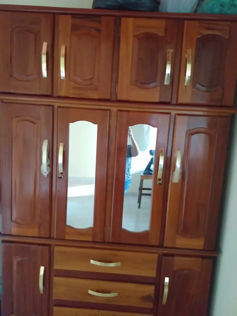Guarda-Roupa Amadeirado de angelim com Espelho