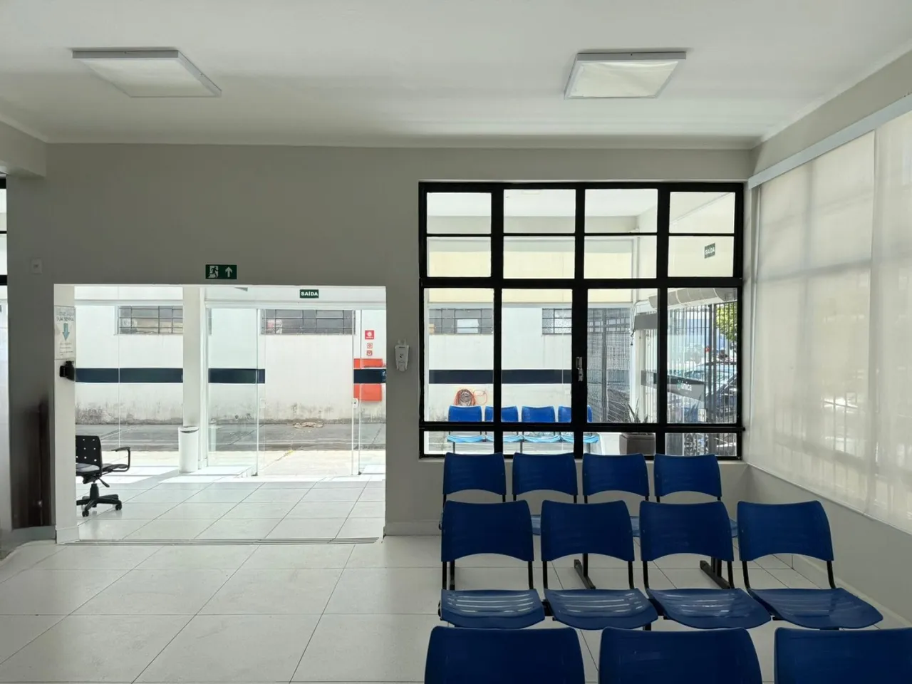 Sala Comercial para Locação em Atibaia, Alvinópolis, 15 banheiros