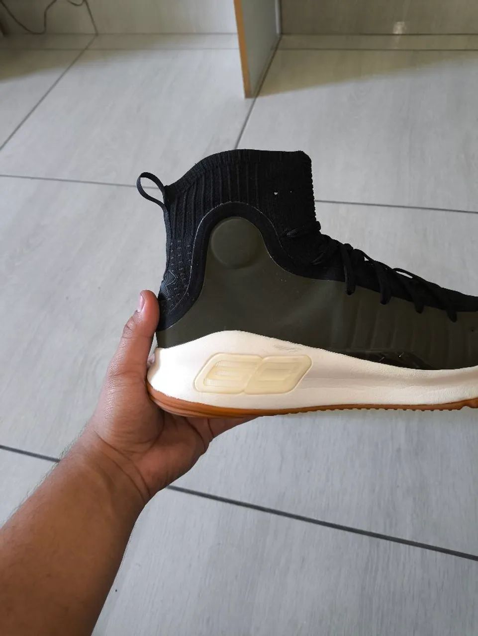 UA Curry 4 Retrô Olive  - Foto 3