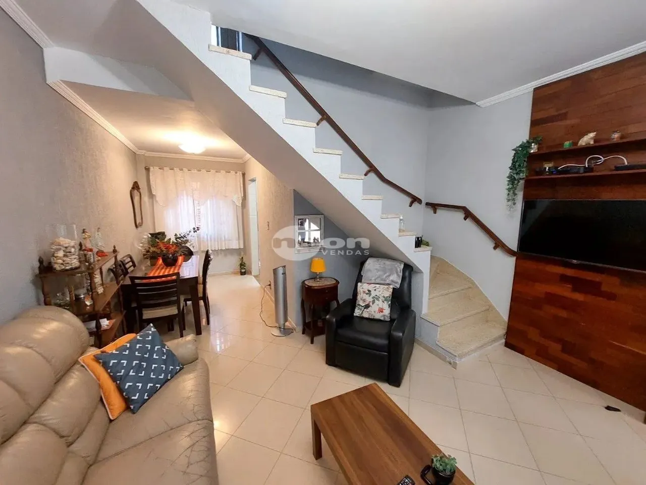 Sobrado à venda no bairro Rudge Ramos com 148 m² e 2 dormitórios/quartos disponíveis