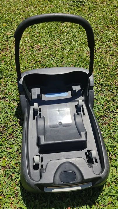 Base para Bebê Conforto Maxi Cosi R$ 100,00