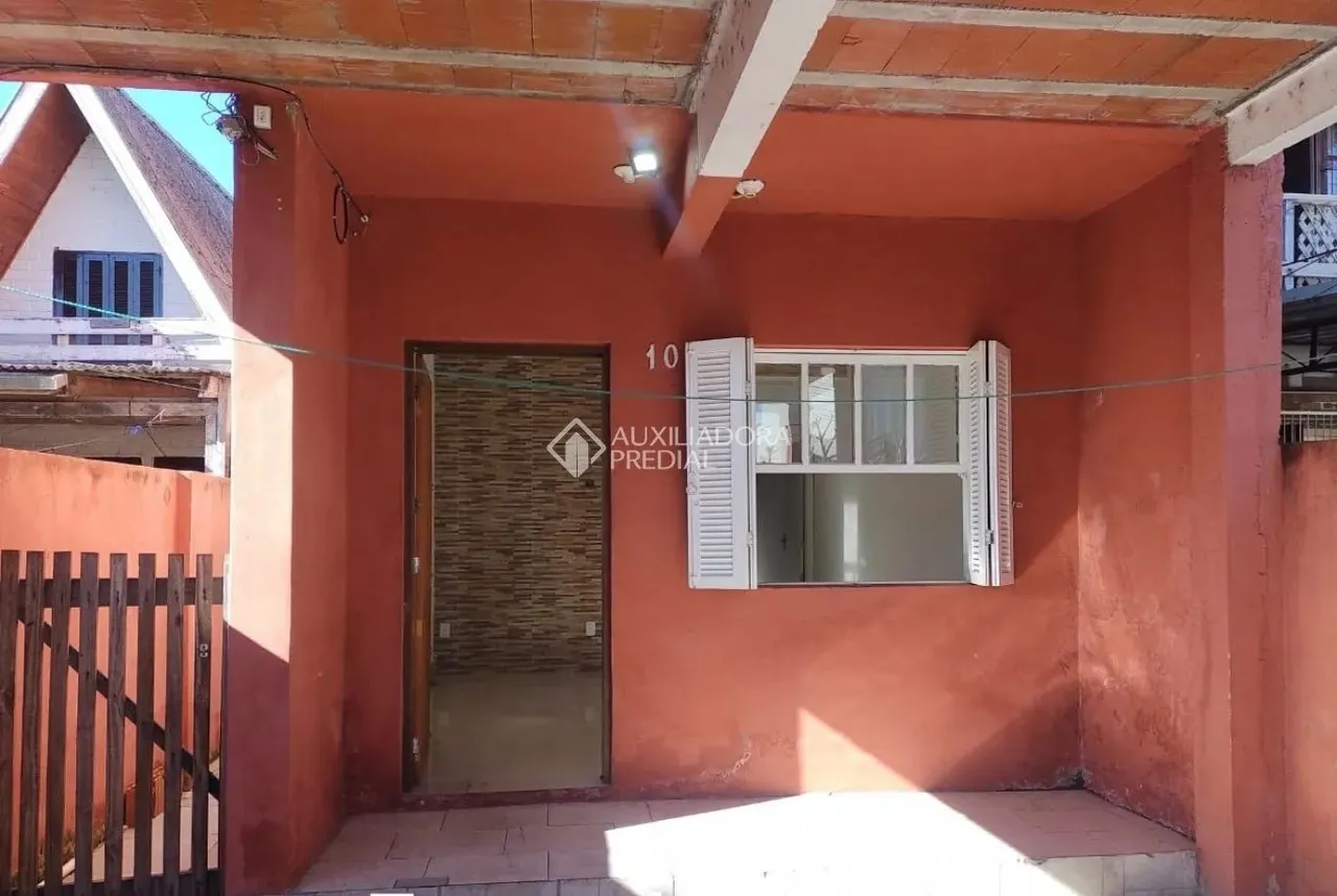 Sobrado 4 dormitórios no bairro Moradas das Hípicas