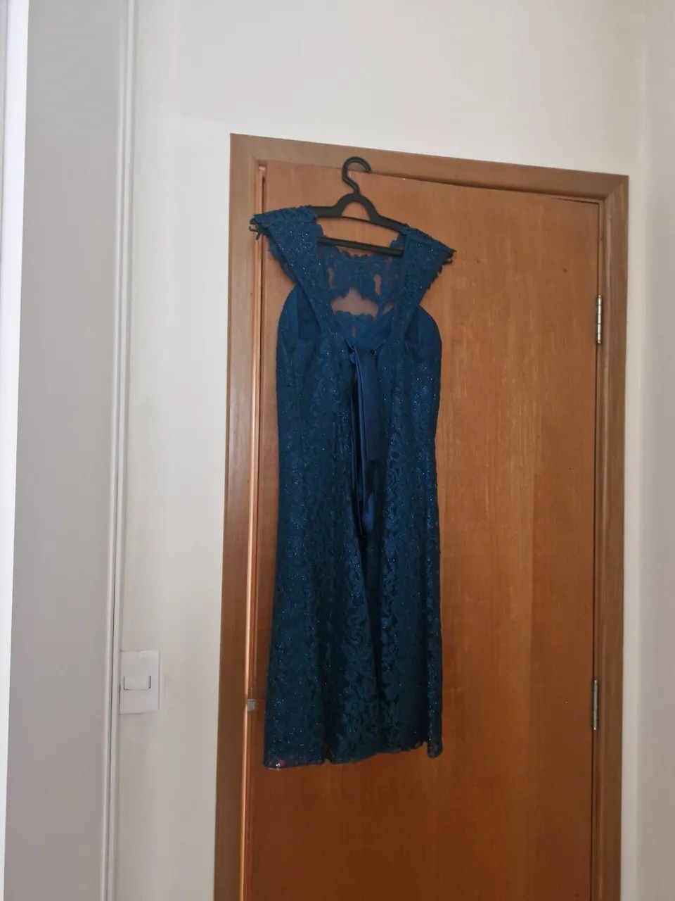 Vestido de festa verde com renda e brilhos - Foto 2