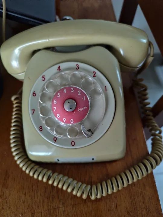 Telefone antigo para colecionadores