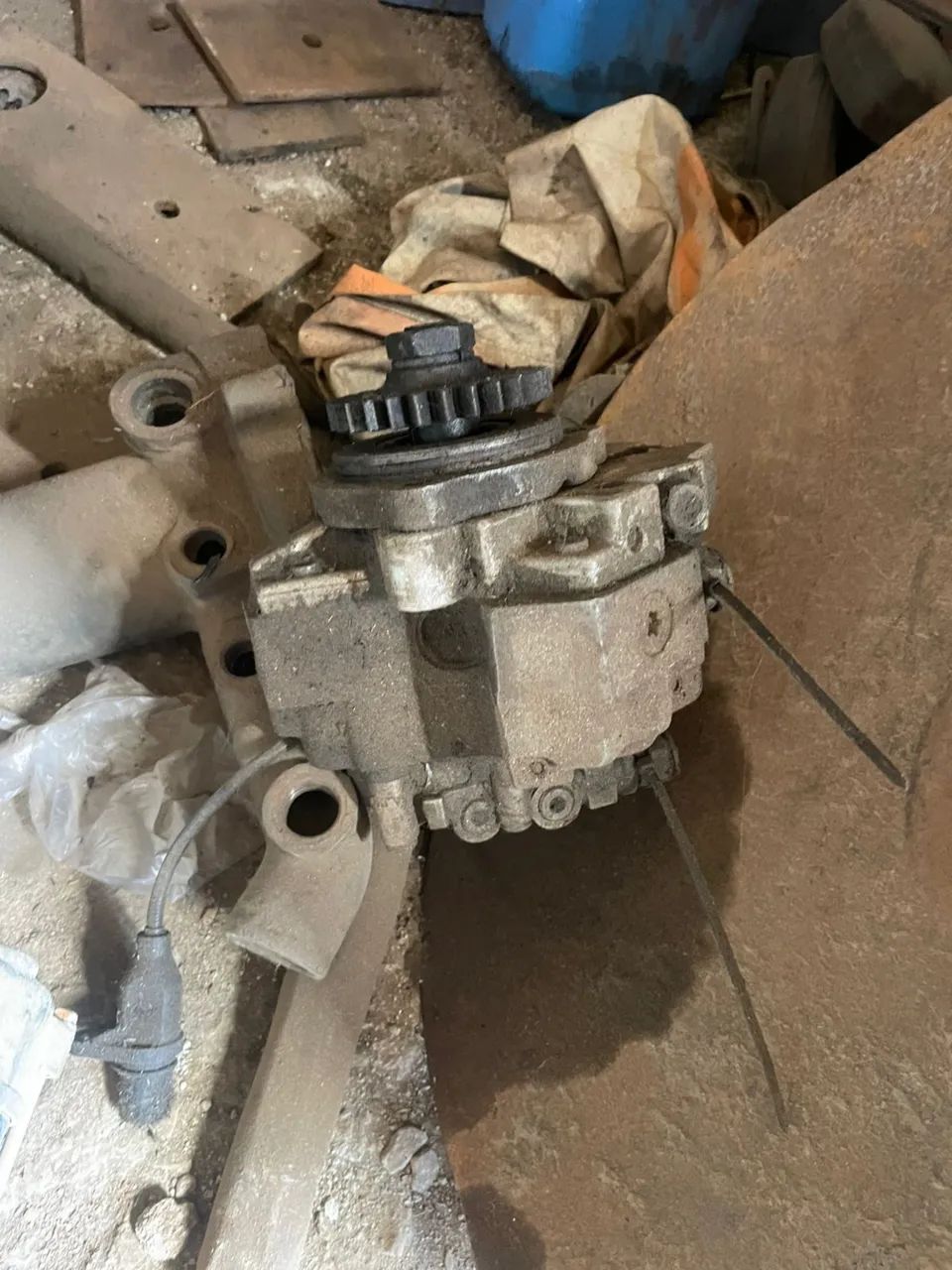 Peças 24250 Radiador,intercooler, bomba de alta ,  compressor de ar, alternador e partida - Foto 4