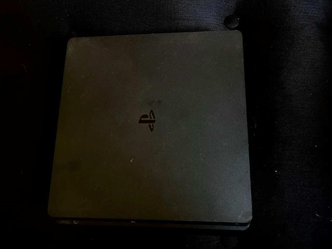 Playstation 4 Slim / PS2 Slim