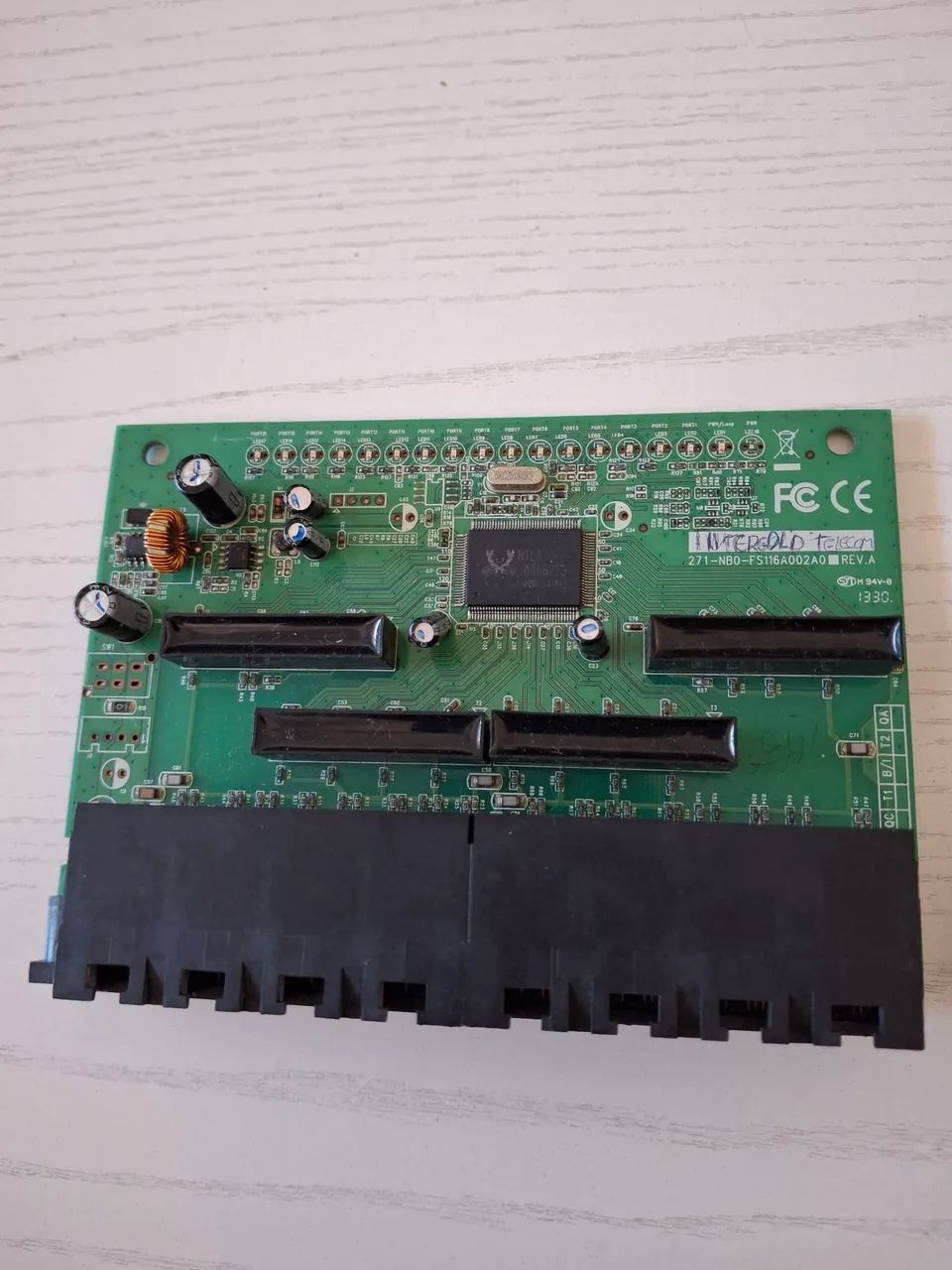 Switch  ENCORE 16 PORTAS.