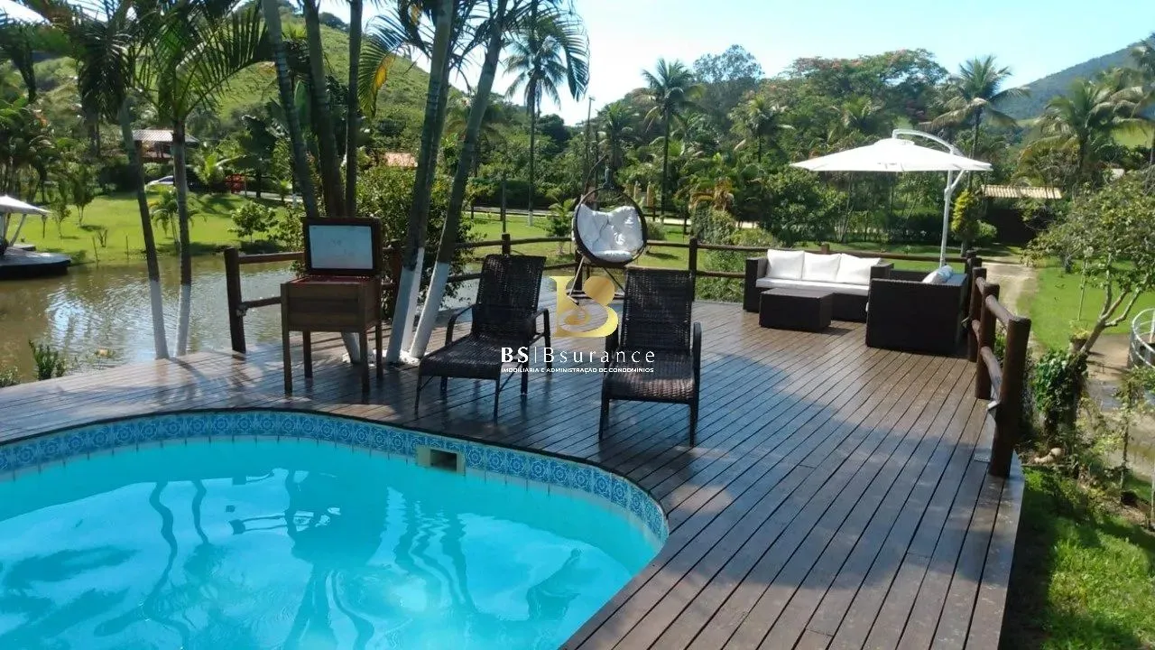 BS imobiliária VENDE, SÍTIO com 10.000m² em Cachoeiras de Macacu - RJ