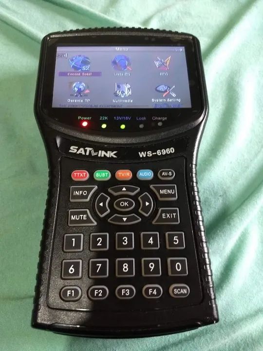 buscador de satélite