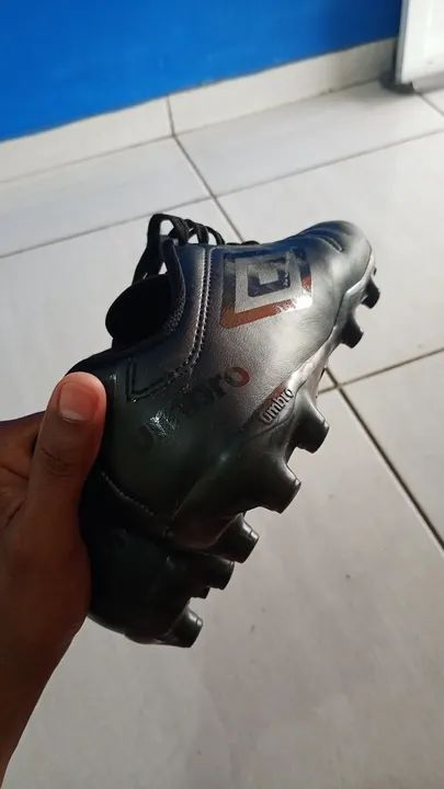 Chuteira Campo Umbro N° 39 - Foto 3