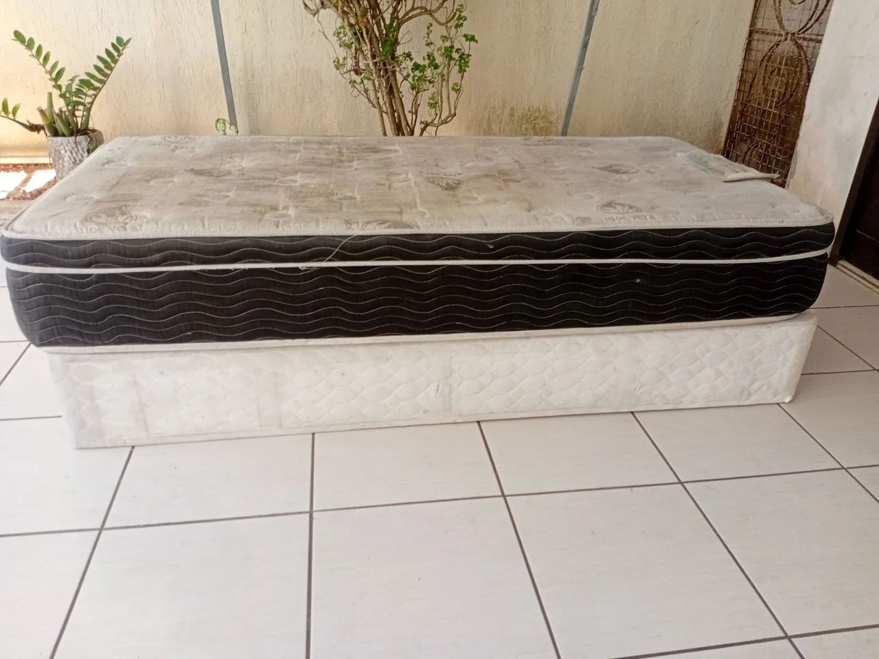 Cama Box Sealy. 88cm X 188cm - Foto 4