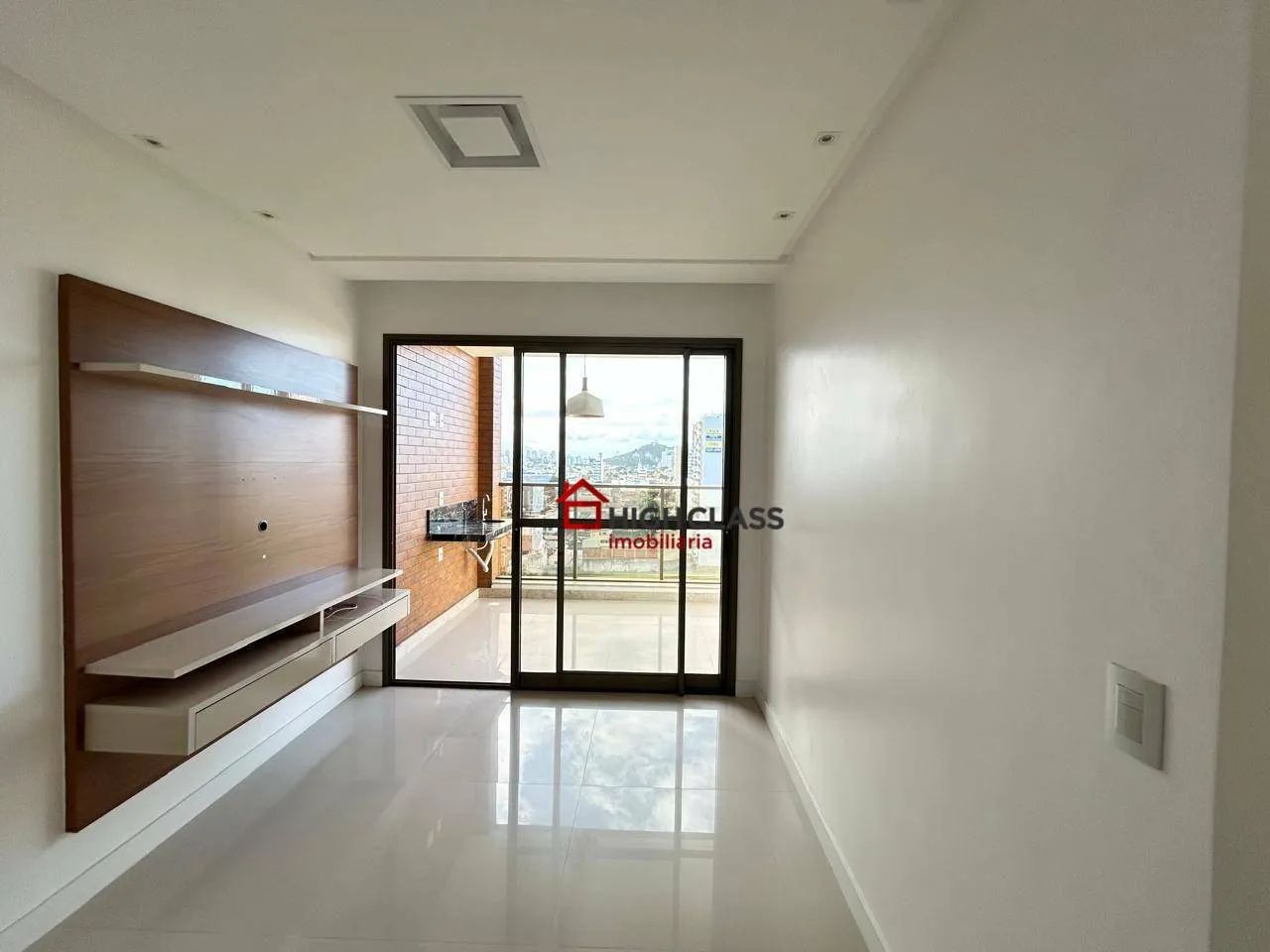 Apartamento de 2 Quartos com Varanda e Planejados