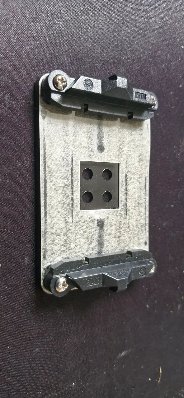 SUPORTE BASE PARA PLACA MÃE AM4 RYZEN.