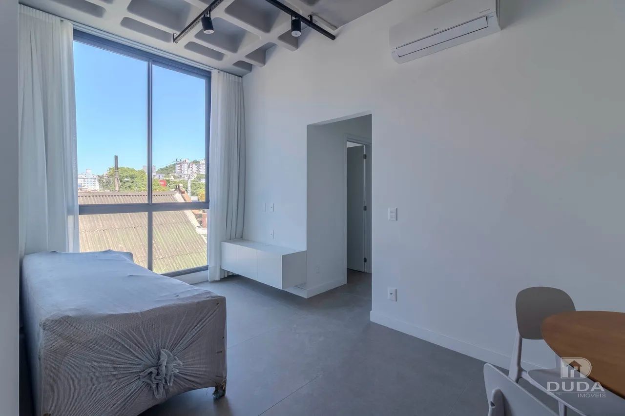Apartamento 2 dormitórios com vaga de garagem - Foto 2